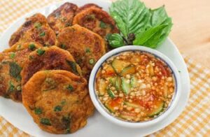 Thod Man Pla ทอดมันปลา Fried Fish Cakes