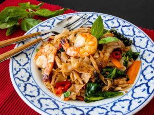 Phad Khimao ผัดขี้เมา Chili Garlic Stir Fry